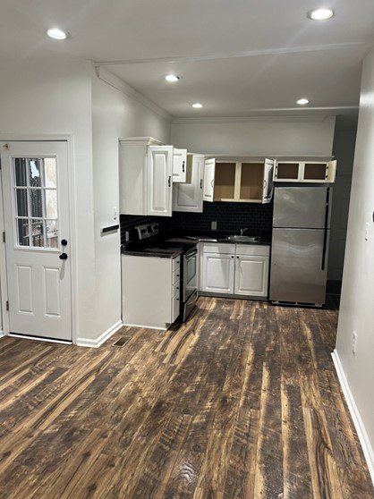 Cleaner disinfecting kitchen
